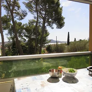https://grand-t2-vue-mer-calme-climatise-500-m-village-et-plage.fr-provencehotel.com